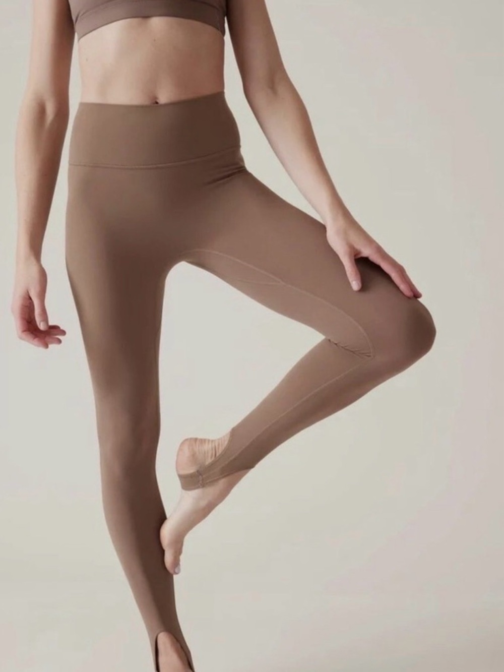 Athleta Transcend Stirrup Tight Sz LT